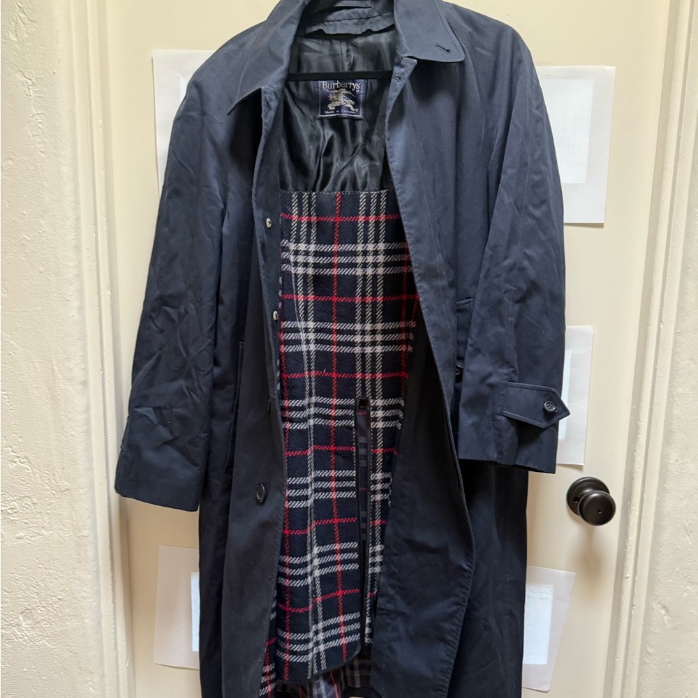 Burberry Dark Blue Button Up Trench Coat w/ removable wool liner Men’s Size 40